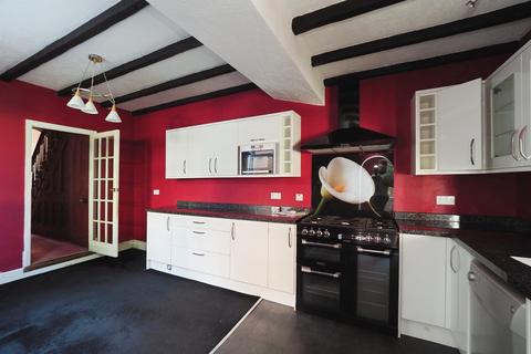 3 bedroom end of terrace house for sale, Osborne Street, Burton-On-Trent
