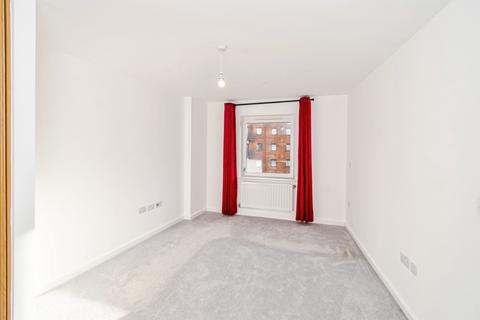 2 bedroom flat for sale, Centenary Plaza, Southampton