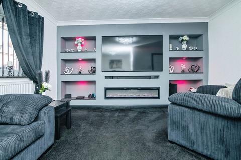 4 bedroom end of terrace house for sale, York Road, Dudley