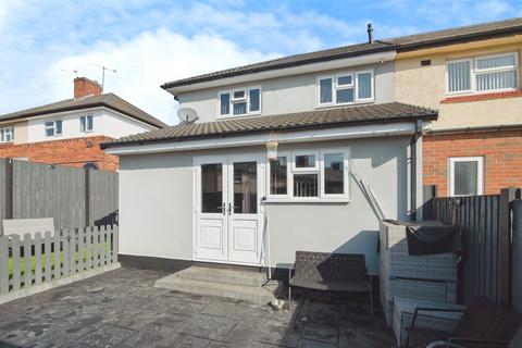 4 bedroom end of terrace house for sale, York Road, Dudley