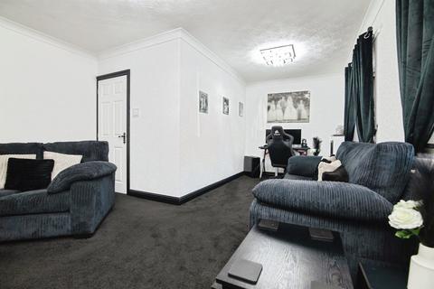 4 bedroom end of terrace house for sale, York Road, Dudley