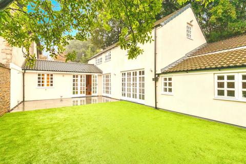 undefined, Duck Street, Tytherington, Wotton-Under-Edge