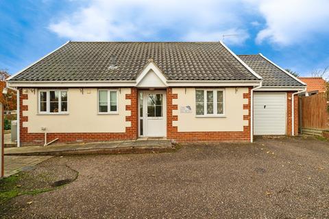 2 bedroom detached bungalow for sale, Winfarthing Road, Shelfanger, DISS
