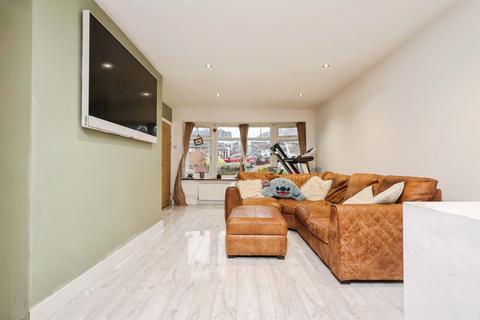3 bedroom semi-detached house for sale, Ragees Road, Kingswinford