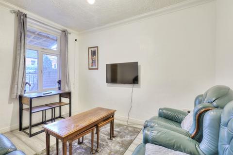 3 bedroom terraced house for sale, Cloutsham Street, NORTHAMPTON