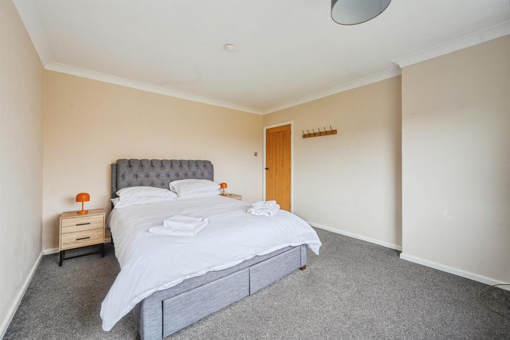 Bedroom:
