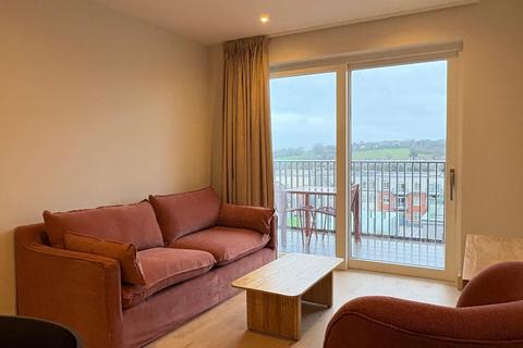 2 bedroom flat to rent, Caversham Road