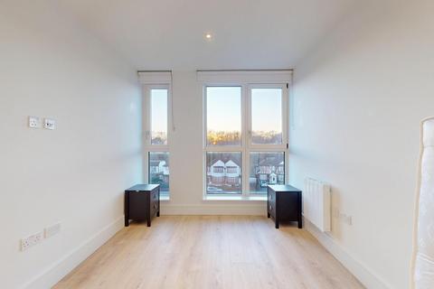 2 bedroom flat to rent, Beverley Way