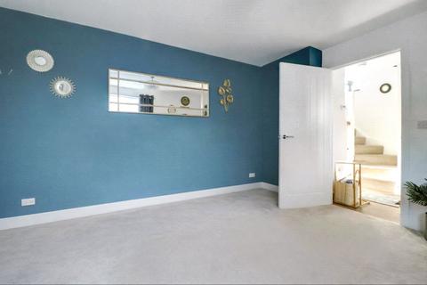3 bedroom semi-detached house to rent, Pridham Place, Bideford, Devon, EX39