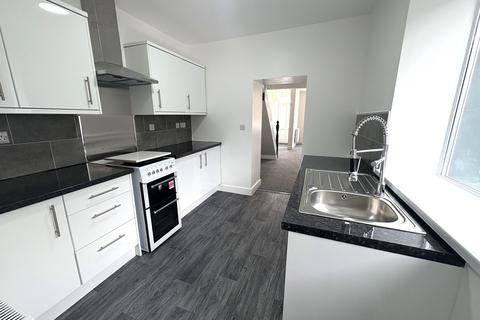 4 bedroom terraced house to rent, Treherbert CF42
