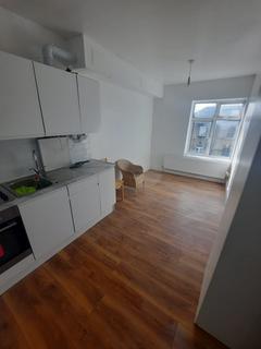 2 bedroom flat to rent, London N7