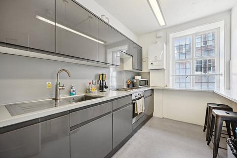 1 bedroom in a house share to rent, Udall Street, London, SW1P