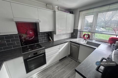 2 bedroom flat to rent, Chalcombe Road, London, SE2