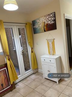 2 bedroom flat to rent, Archway Road, London North Islington, N19