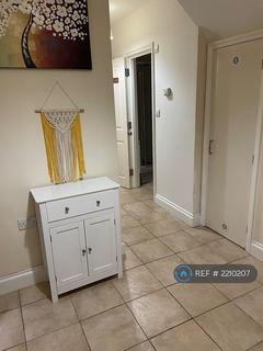 2 bedroom flat to rent, Archway Road, London North Islington, N19