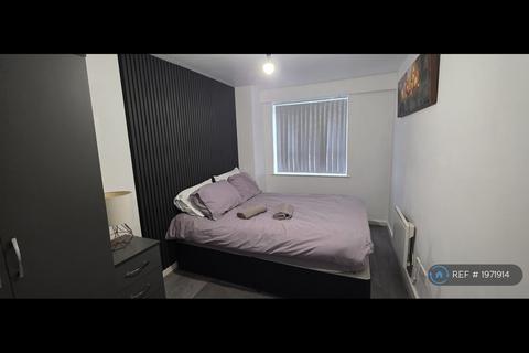 2 bedroom flat to rent, City View, Salford, M7