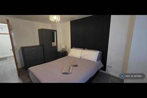 2 bedroom flat to rent, City View, Salford, M7