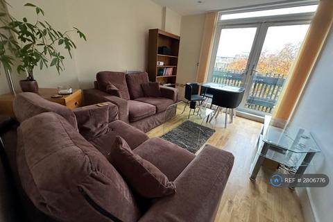 3 bedroom flat to rent, Wharf Lane, London, E14