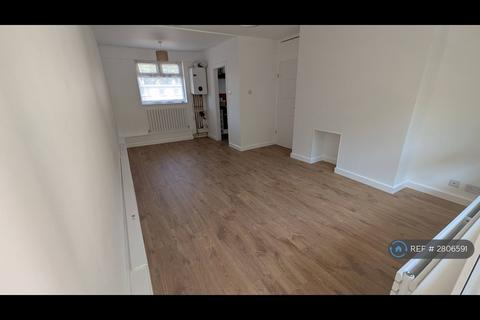 2 bedroom flat to rent, Dacca St, London, SE8