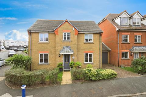 3 bedroom detached house for sale, St. Kitts Drive, Eastbourne