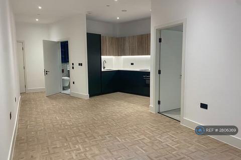 1 bedroom flat to rent, Monarch Square, London, SW11