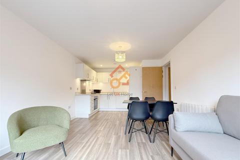 2 bedroom flat to rent, Washington Apartments, 4 Lexington Gardens, Birmingham B15