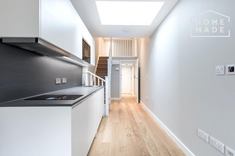 Flat to rent, 24 Wedderburn Road, NW3