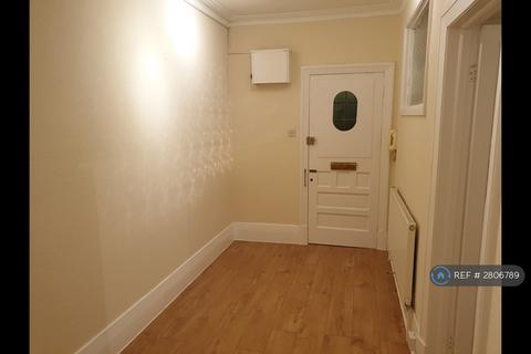 3 bedroom flat to rent, Wykeham Court, London, NW4