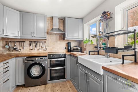 4 bedroom end of terrace house for sale, Kings Road, Evesham WR11