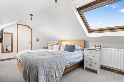 4 bedroom end of terrace house for sale, Kings Road, Evesham WR11
