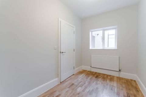 undefined, Garratt Lane, Earlsfield, London, SW18