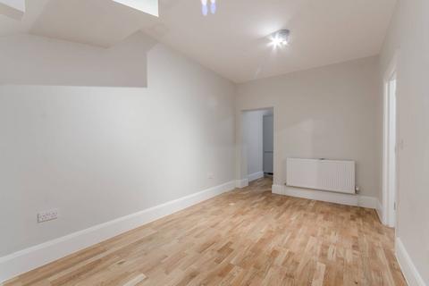 undefined, Garratt Lane, Earlsfield, London, SW18