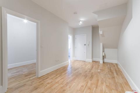 1 bedroom flat to rent, Garratt Lane, Earlsfield, London, SW18