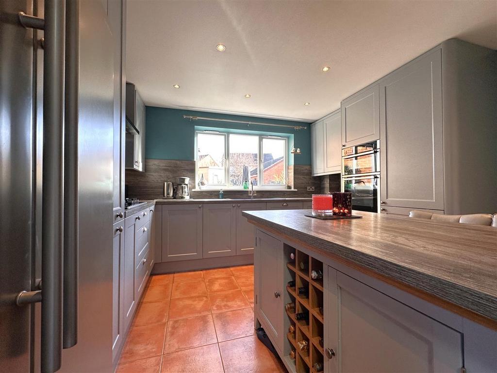 Stylish Modern Kitchen 623