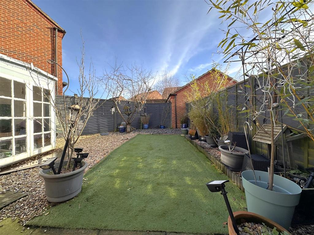 Rear Garden 637