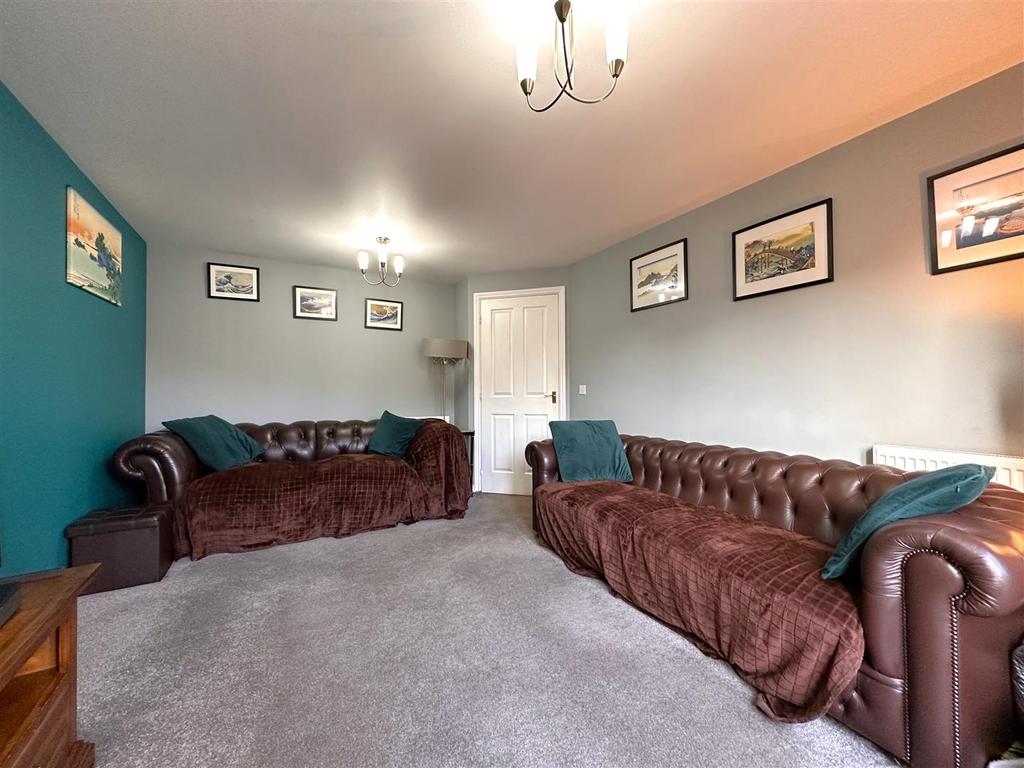 Living Room 682