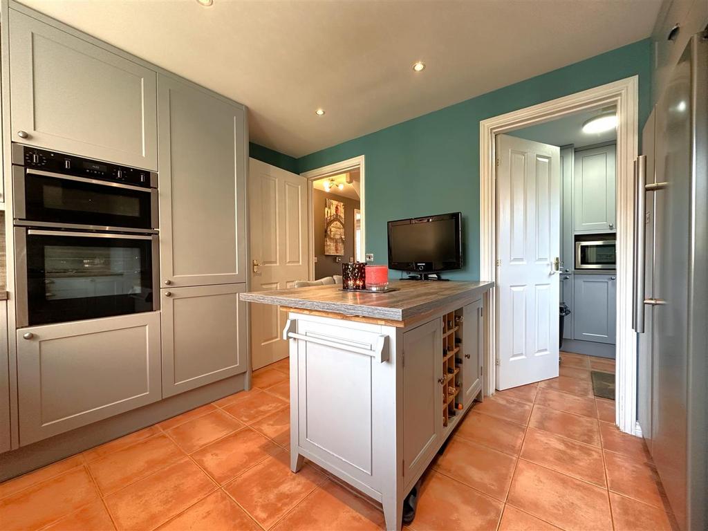 Dining Kitchen Into Utility Room 628