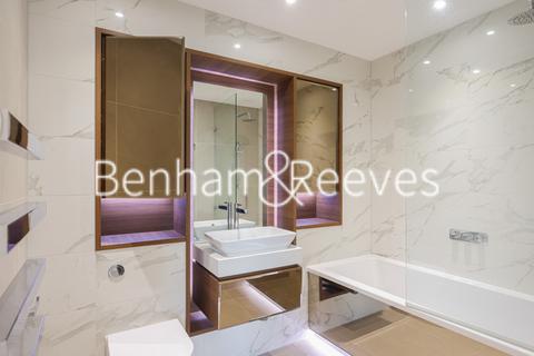 undefined, Goodmans Fields,  Aldgate East E1
