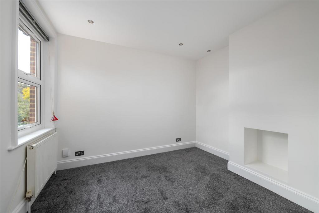 71 Church Road internals13 - Copy.jpg