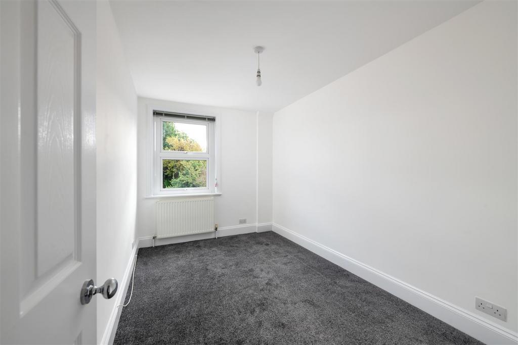 71 Church Road internals14.jpg