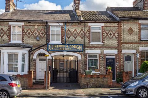 1 bedroom flat for sale, Estcourt Road, Watford WD17