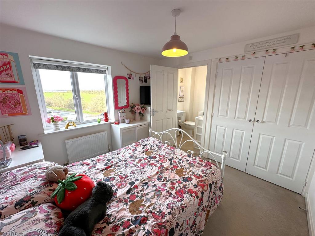 Bedroom One Into En-Suite 770