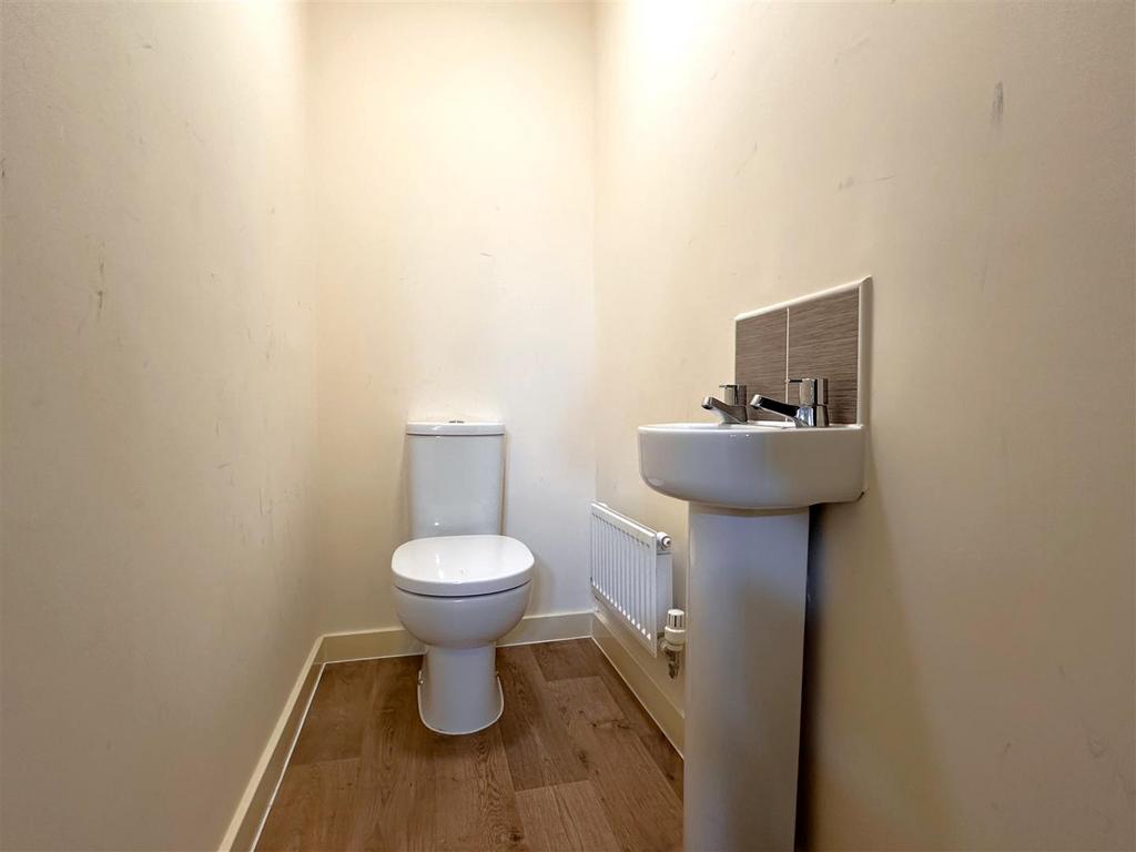 Ground Floor W.C 837