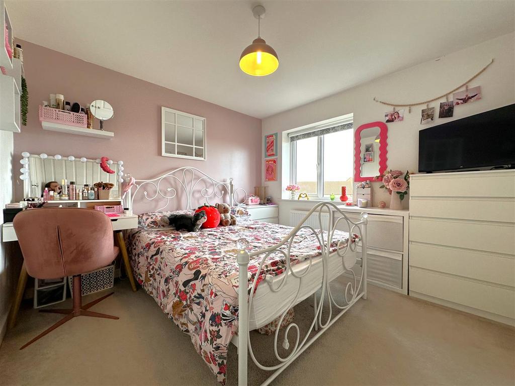 Master Bedroom 764