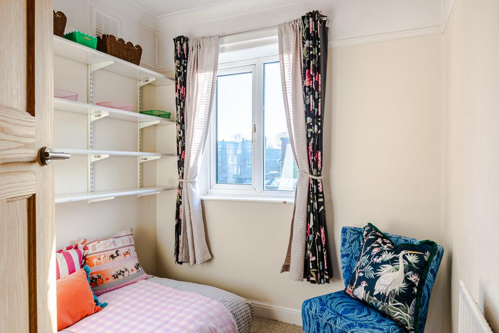 Bedroom3a