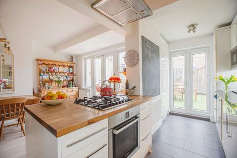3 bedroom terraced house for sale, Eastwood Road, Rayleigh SS6