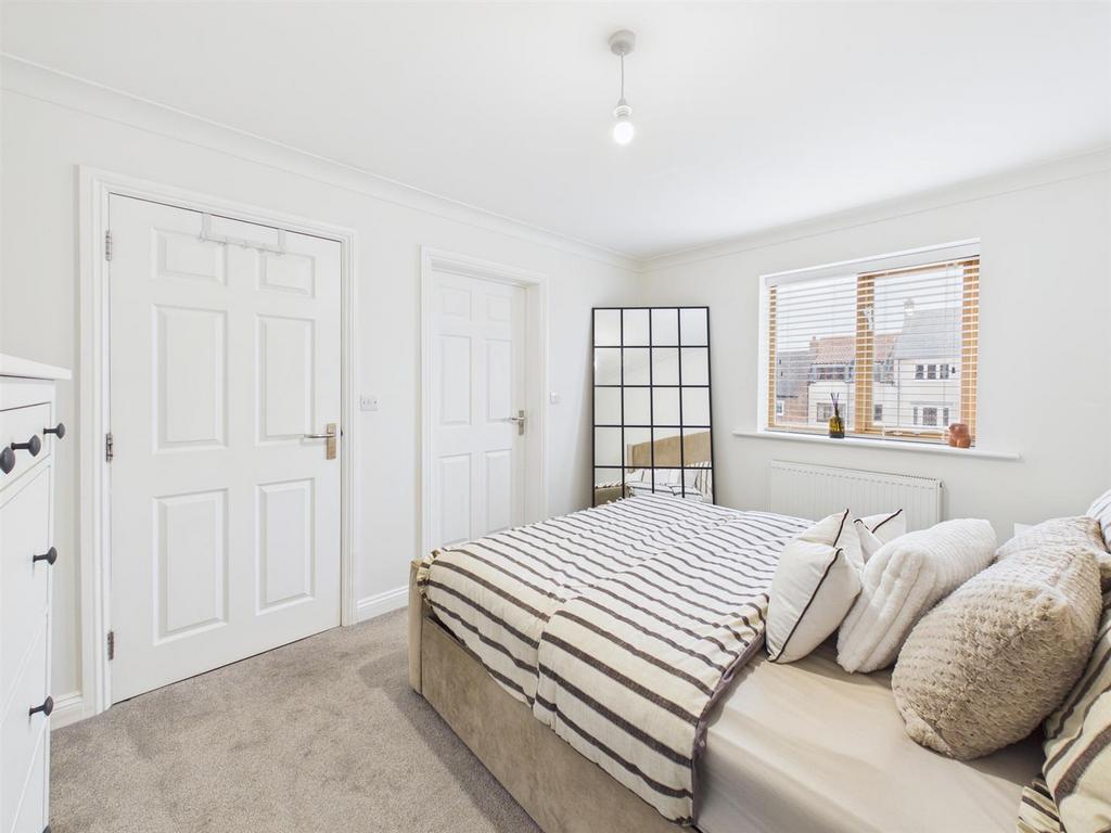 Bedroom: