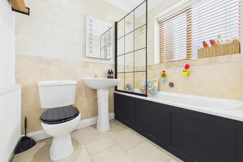 4 bedroom terraced house for sale, High Green Court, Bridlington