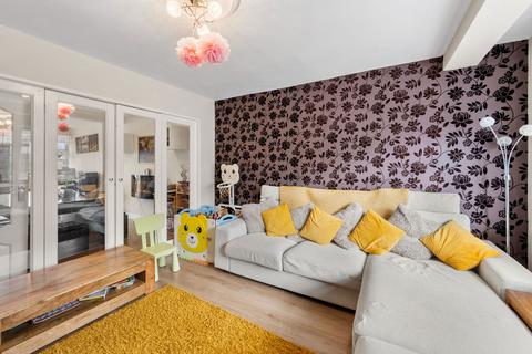 5 bedroom end of terrace house for sale, Elstree Gardens, Belvedere DA17