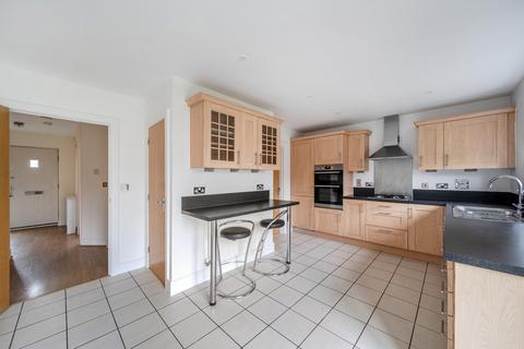 4 bedroom link detached house for sale, Church Road, Byfleet, KT14